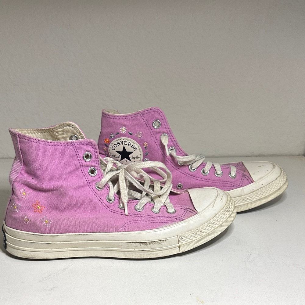 Converse Lavender Purple Embroidered High-Top Sneakers 7.5